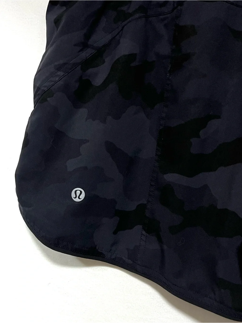 RARE Lululemon Choose a Side Camo Black Reversible High Rise Activewear Shorts